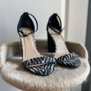 ~ black and white strappy heels ~